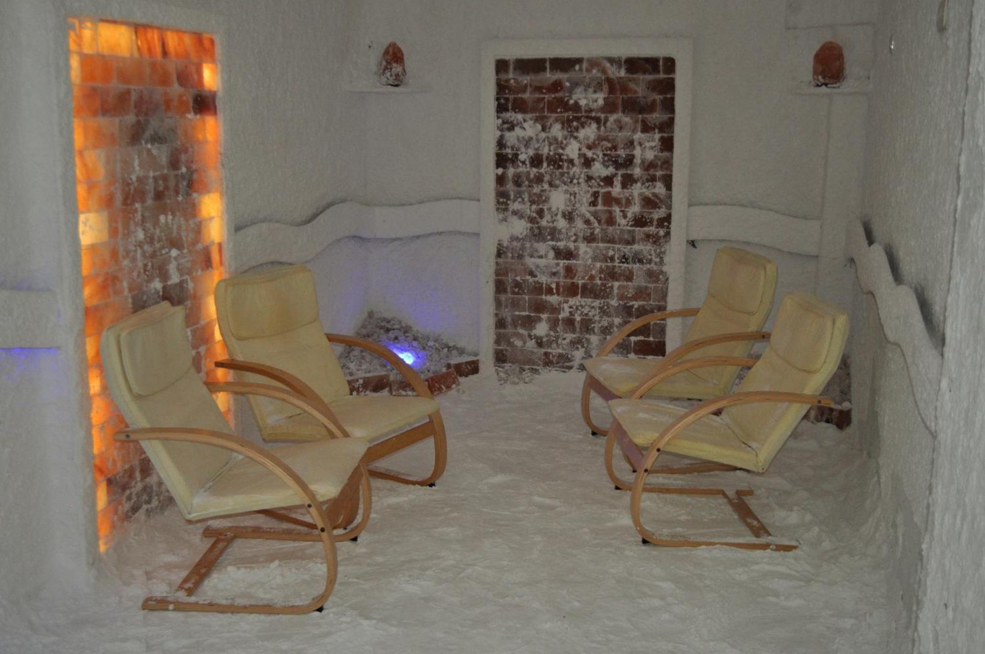 Bosphorus Hotel Aleksinac Ngoại thất bức ảnh