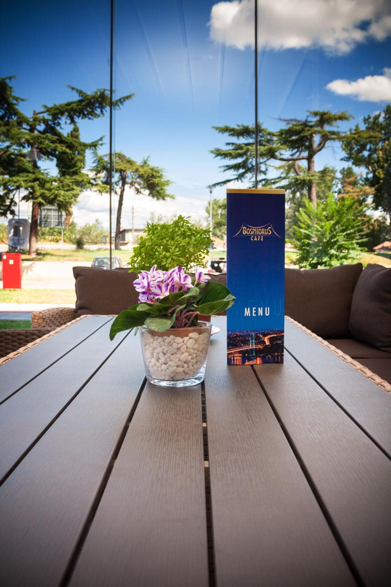 Bosphorus Hotel Aleksinac Ngoại thất bức ảnh
