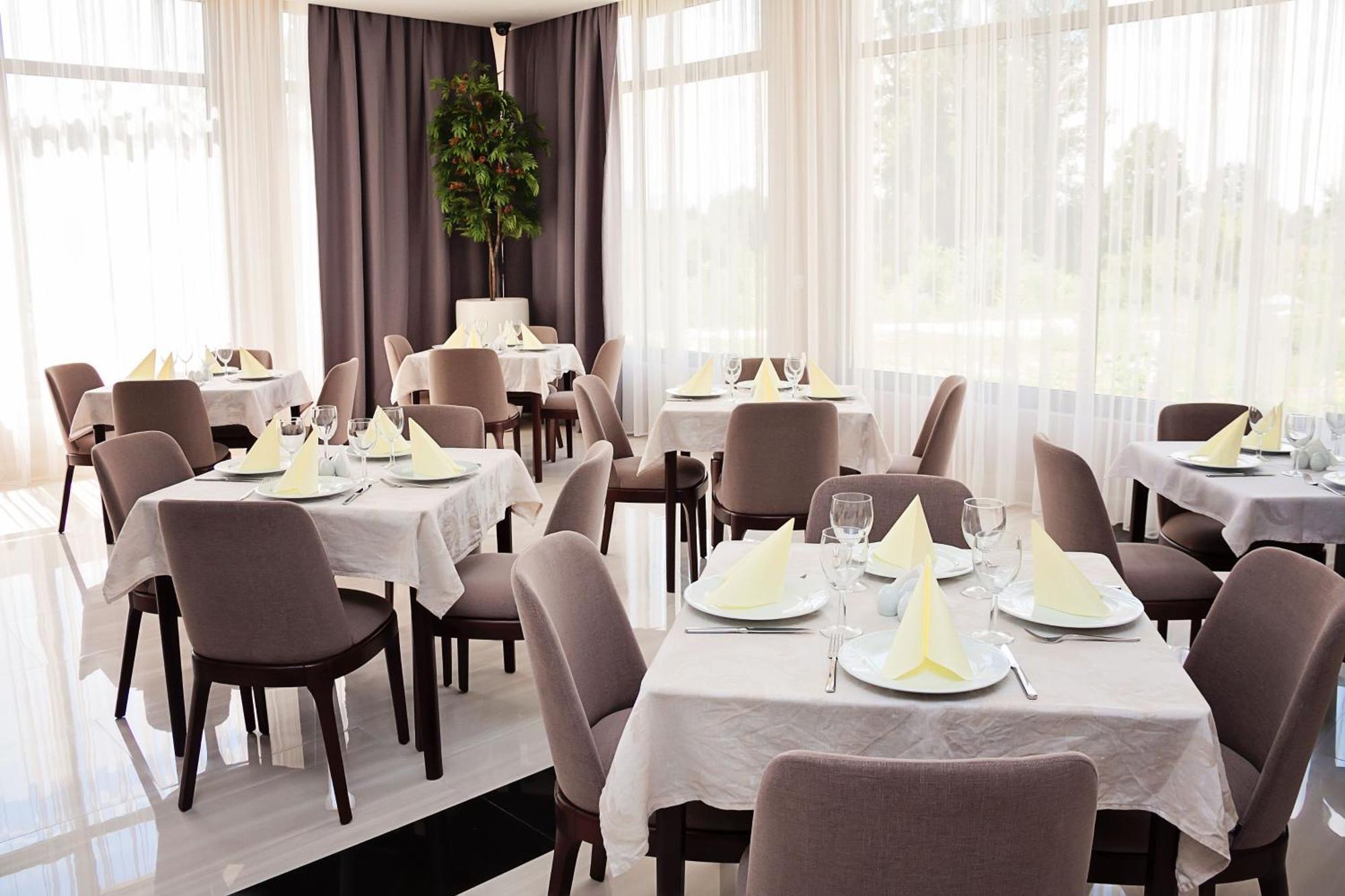 Bosphorus Hotel Aleksinac Ngoại thất bức ảnh