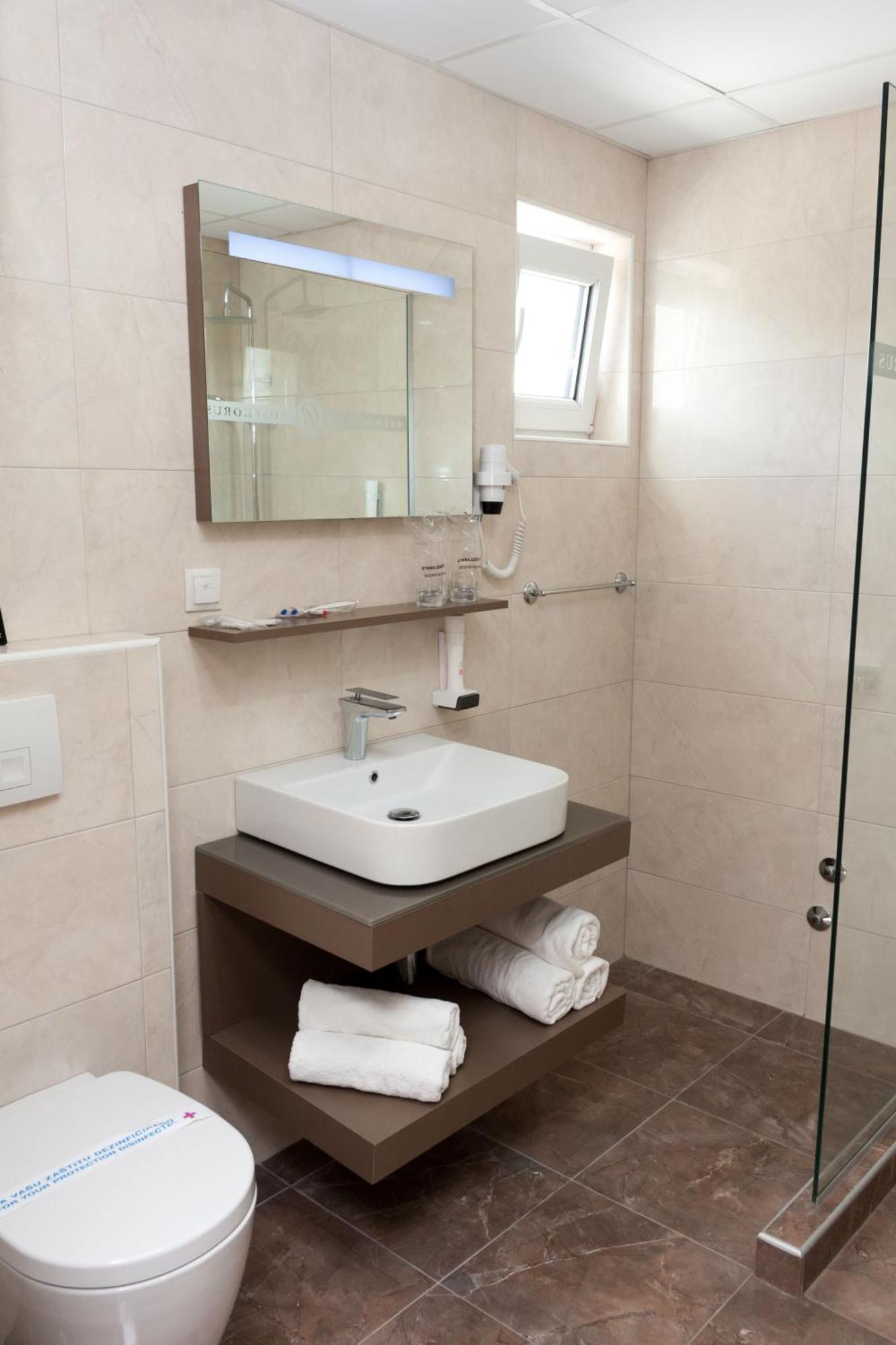 Bosphorus Hotel Aleksinac Ngoại thất bức ảnh